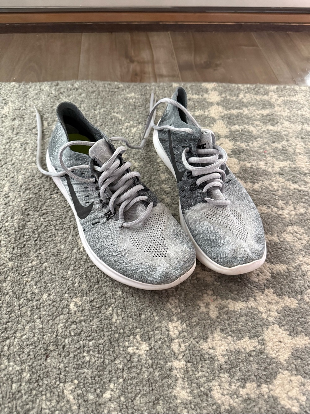 Women’s Nike shoes